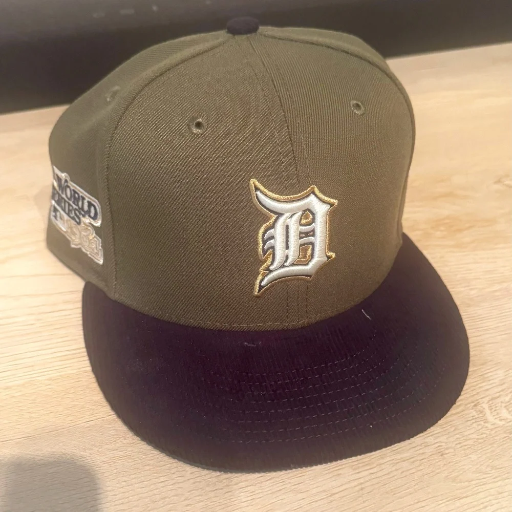 Men Detroit Tigers Olive Green 59Fifty Fitted Hat Size 7 1/8 - Picture 1 of 4